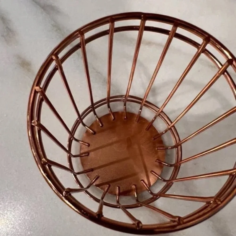 Urban Outfitters Gold Wire Decorative/Organizational Makeup or Pencil Cup